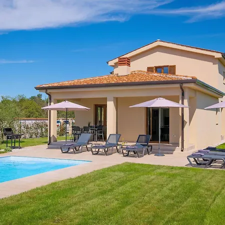 Holiday home Luca Porec